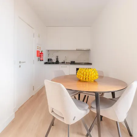 Angie's House דירה פונשל