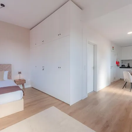 Angie's House דירה